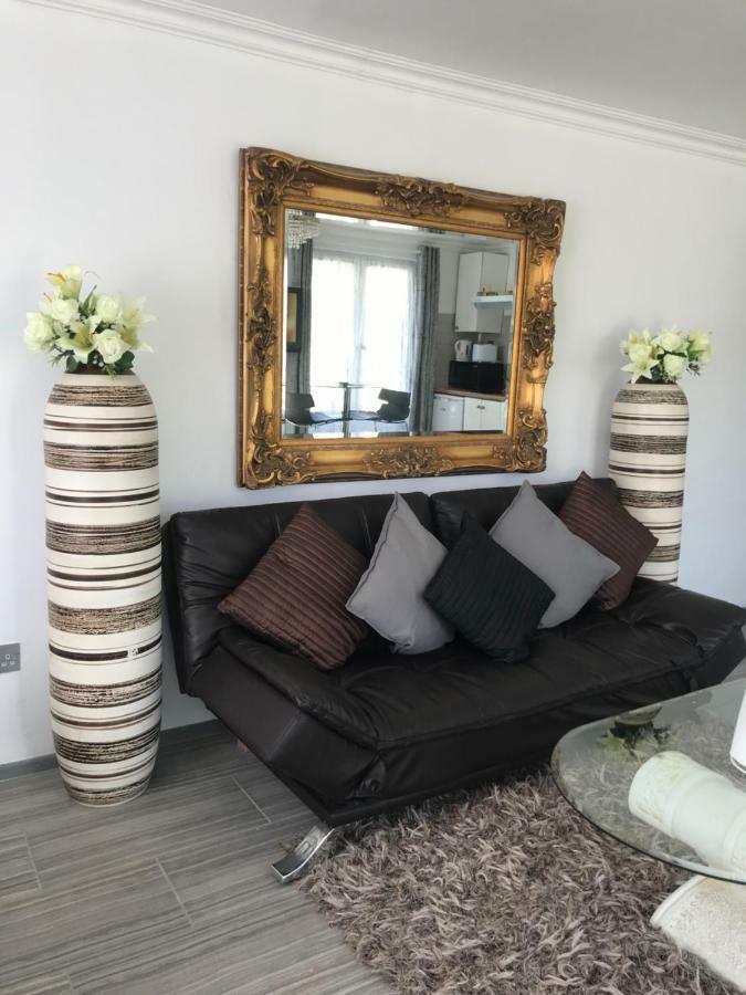 Studio Apartment Rainham  Exteriör bild